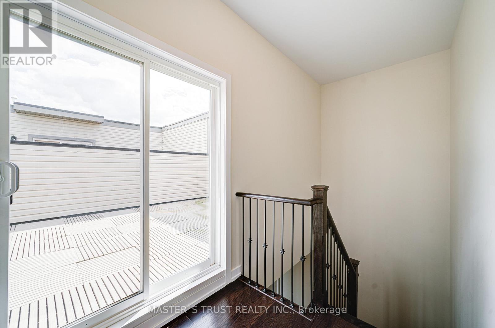 Photo 21 of 507 30 Dunsheath Way, Markham ON