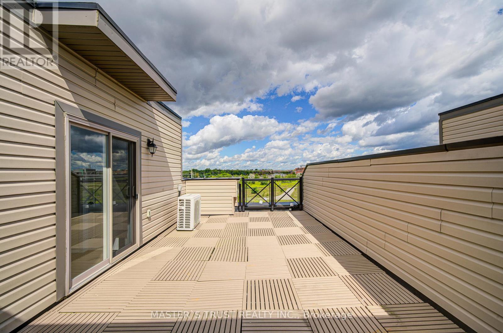 Photo 23 of 507 30 Dunsheath Way, Markham ON
