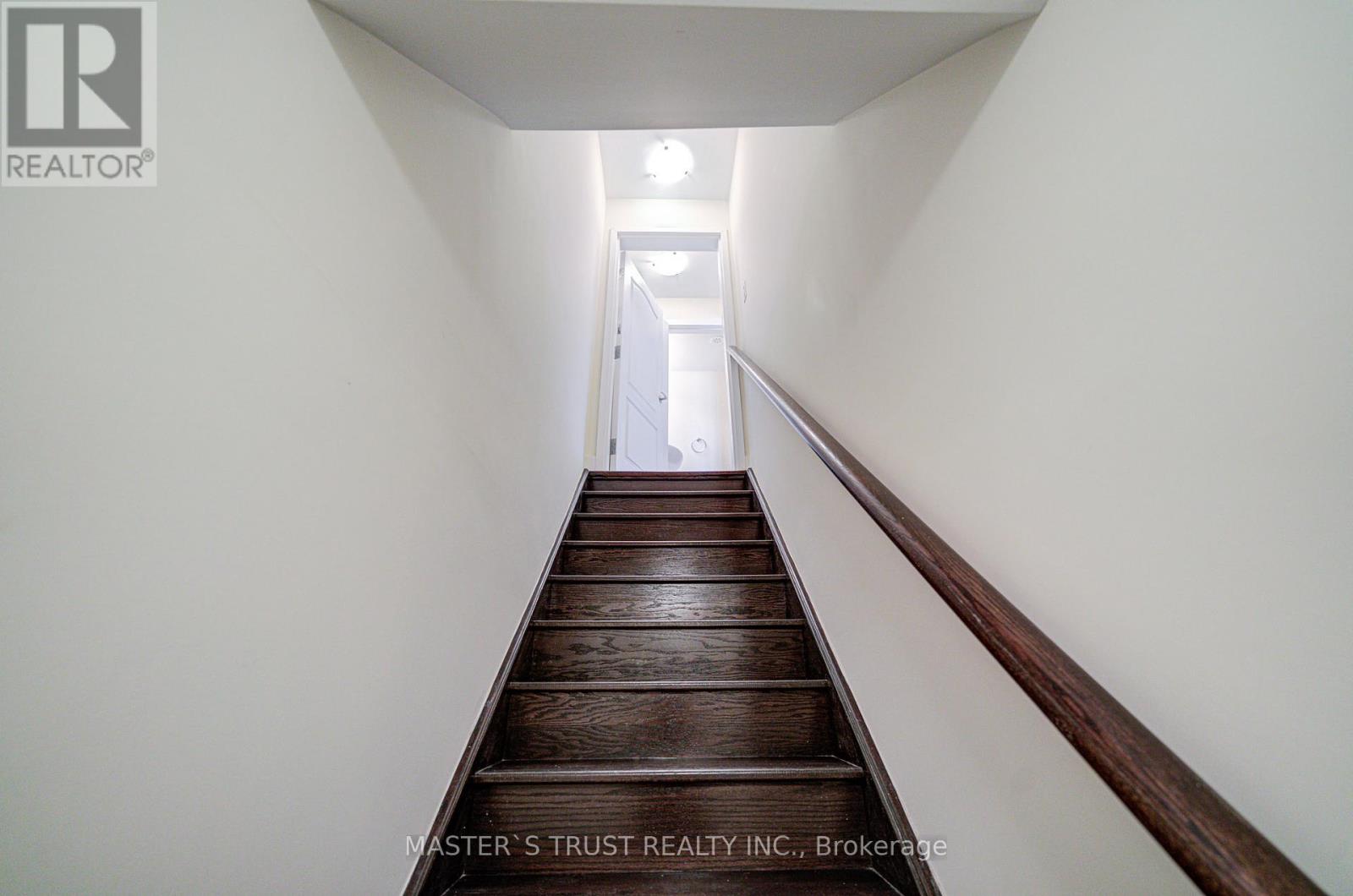 Photo 4 of 507 30 Dunsheath Way, Markham ON