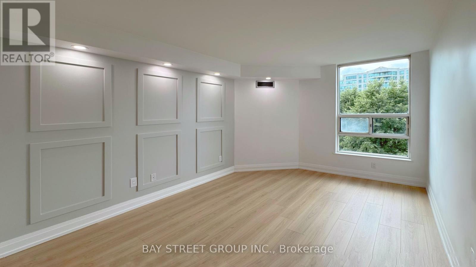 Photo 16 of 606 7905 Bayview Avenue, Markham ON