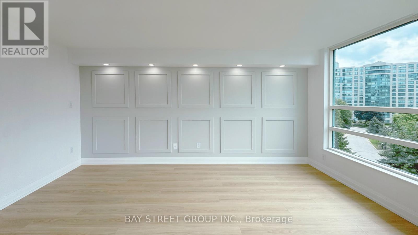 Photo 21 of 606 7905 Bayview Avenue, Markham ON