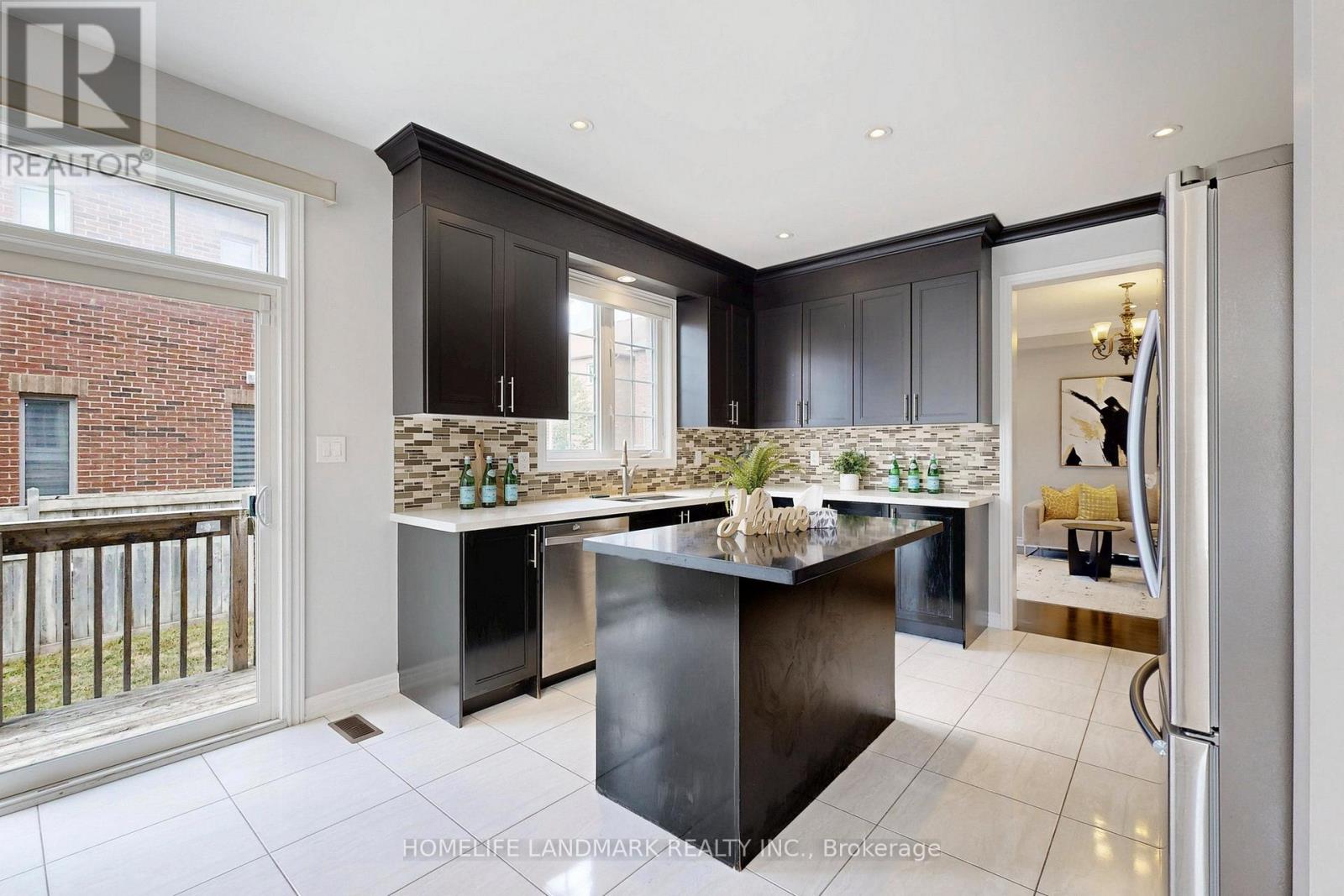 Photo 11 of 56 William Bartlett Drive, Markham ON