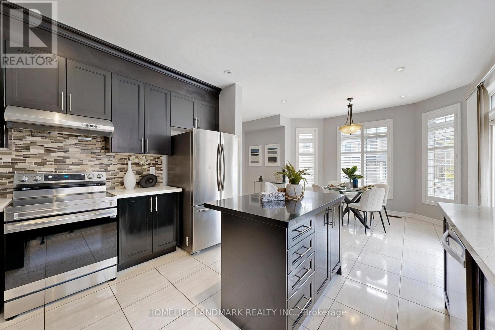 Photo 13 of 56 William Bartlett Drive, Markham ON