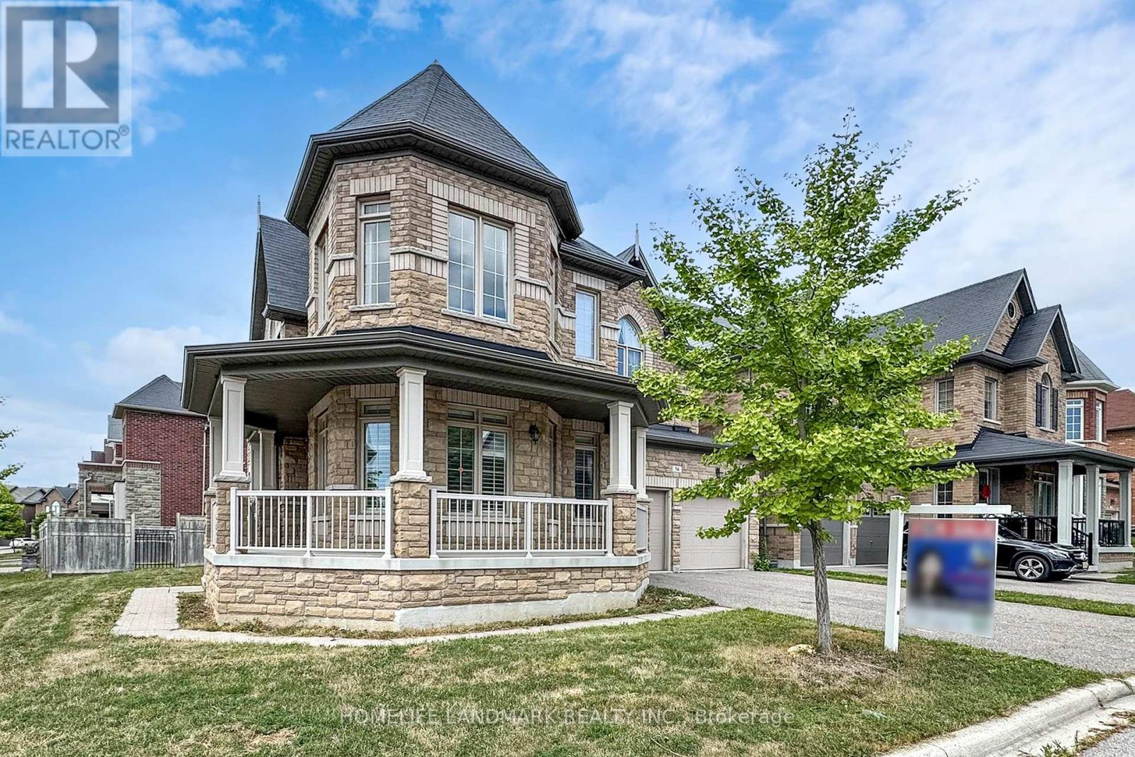 Photo 2 of 56 William Bartlett Drive, Markham ON