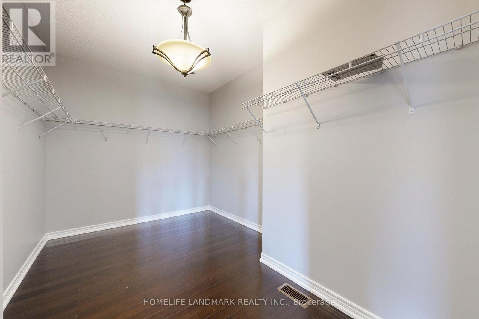 Photo 21 of 56 William Bartlett Drive, Markham ON