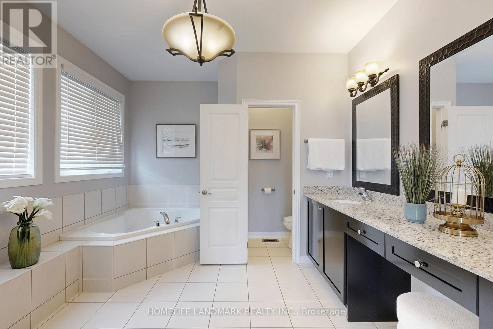 Photo 22 of 56 William Bartlett Drive, Markham ON