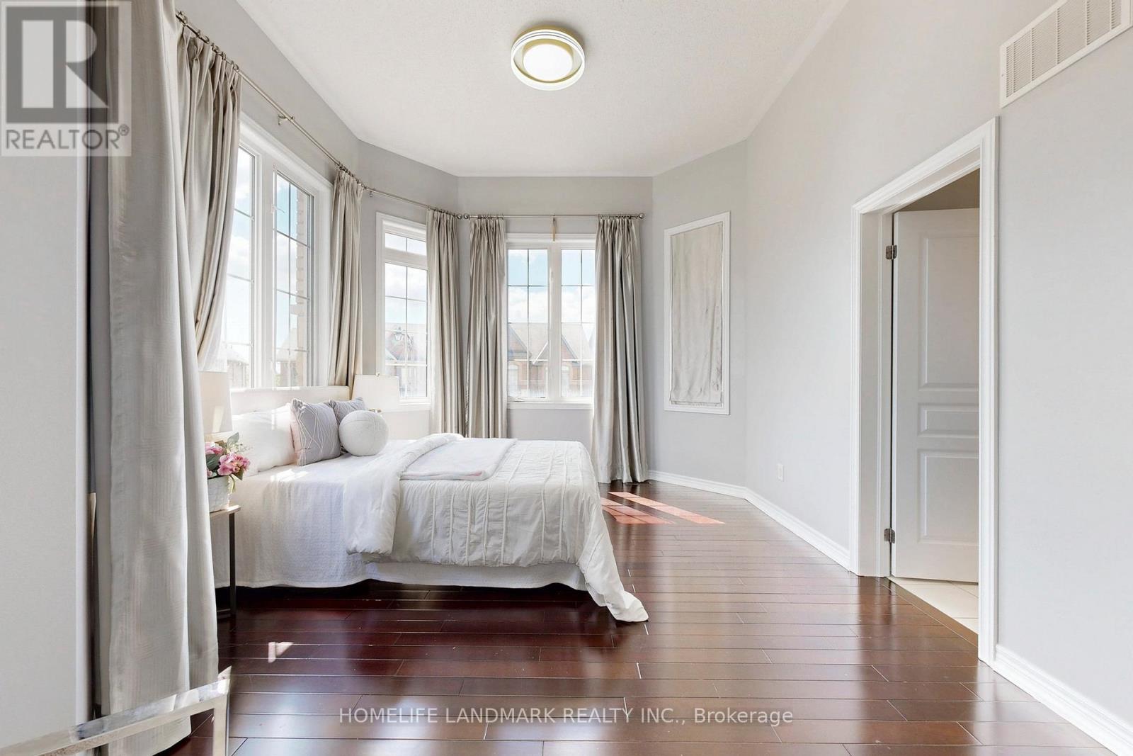 Photo 30 of 56 William Bartlett Drive, Markham ON