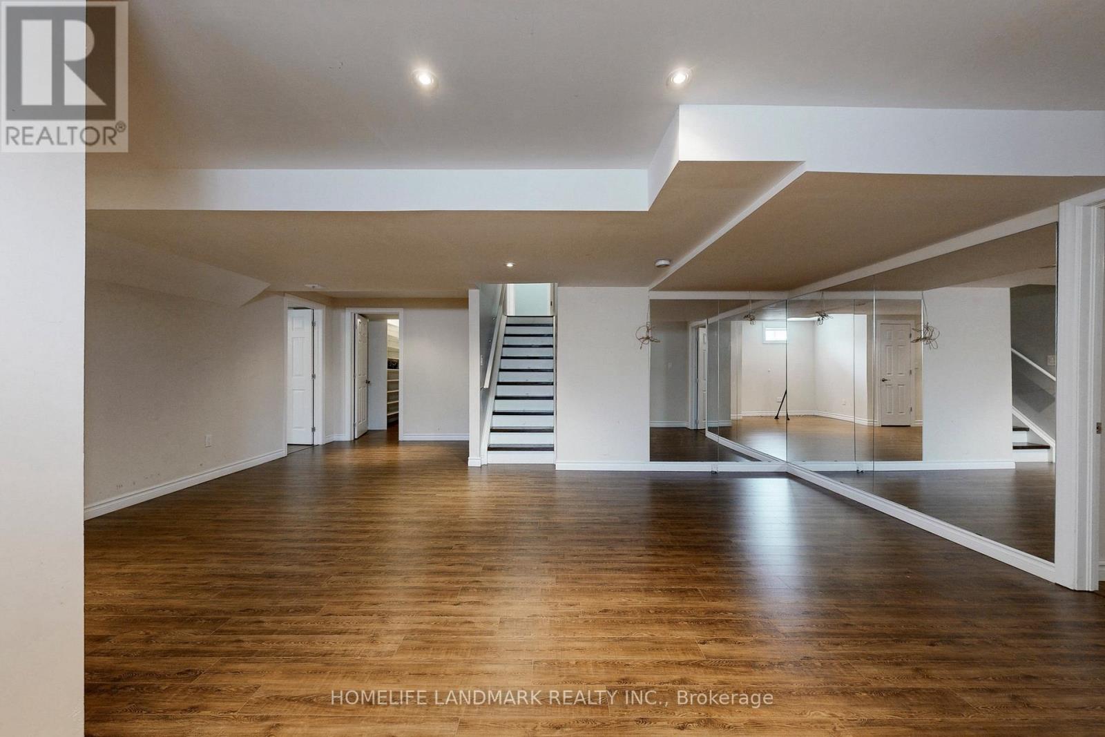 Photo 37 of 56 William Bartlett Drive, Markham ON