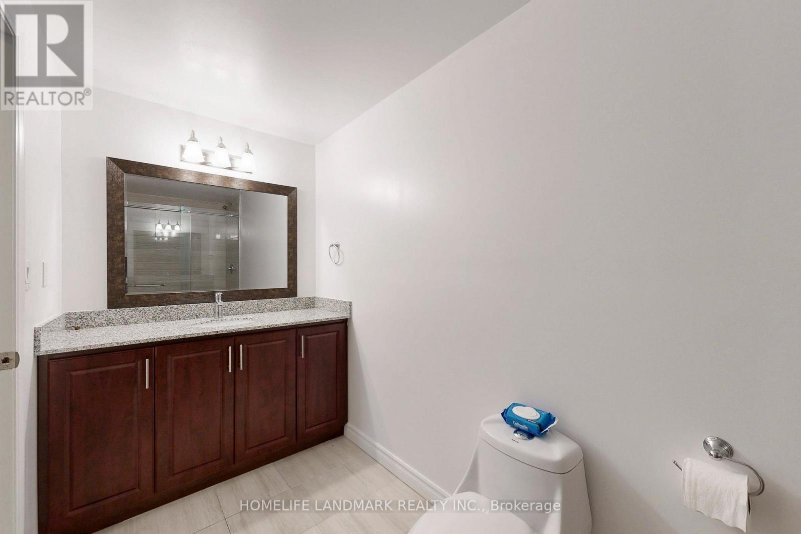 Photo 43 of 56 William Bartlett Drive, Markham ON