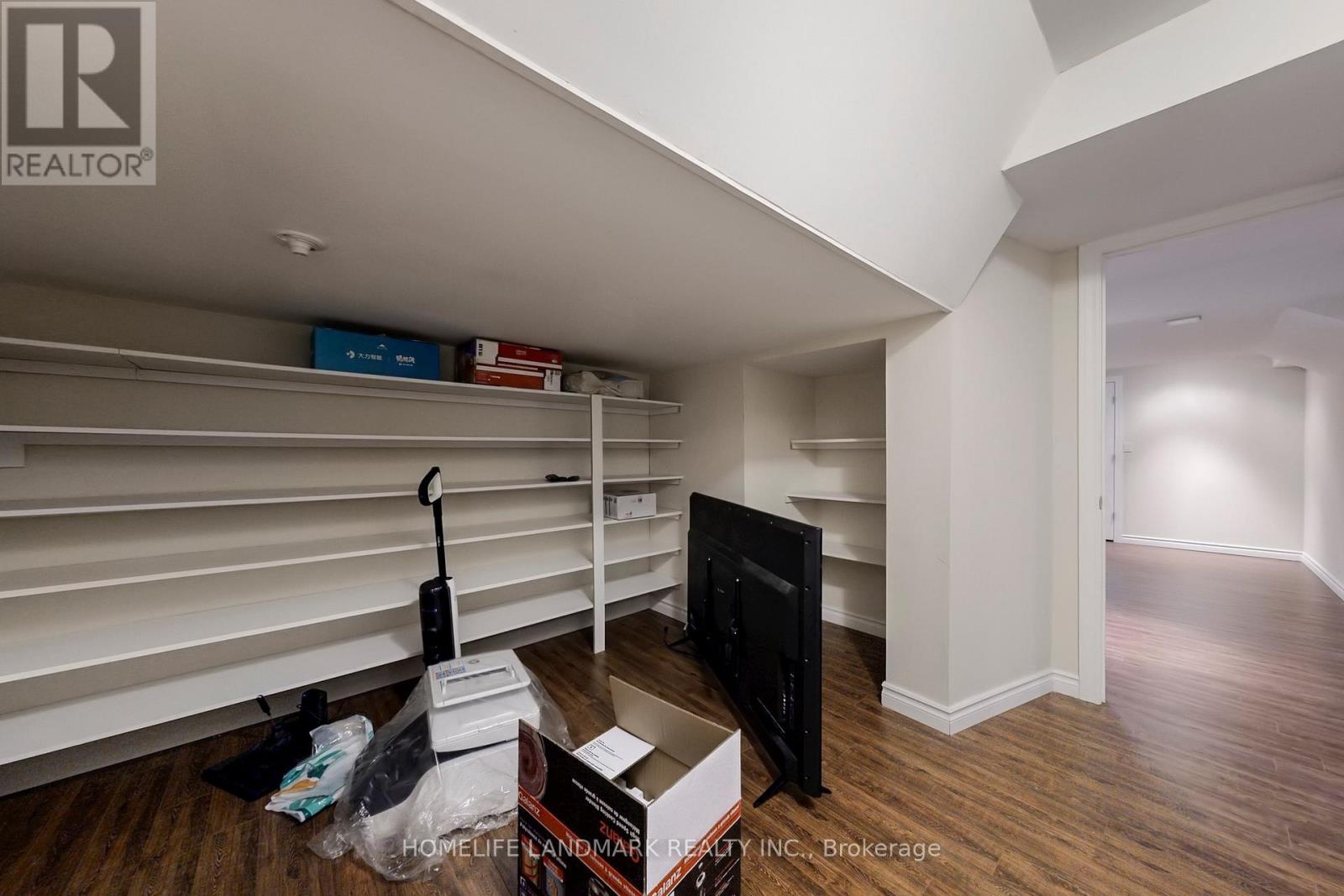 Photo 45 of 56 William Bartlett Drive, Markham ON