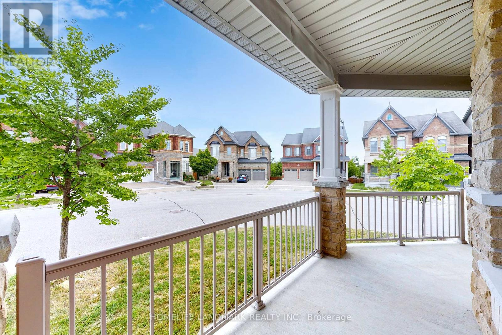 Photo 5 of 56 William Bartlett Drive, Markham ON