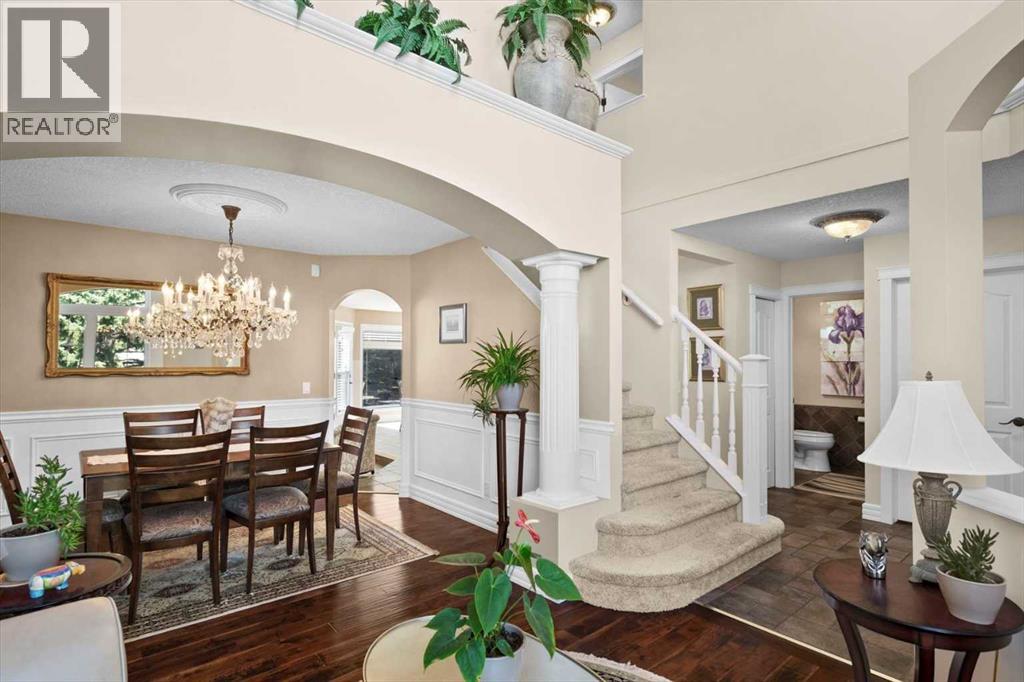 Single Family House for Sale in  Edgebrook Drive NW Edgemont Calgary 