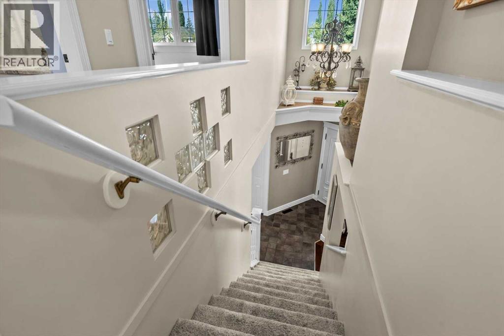 Single Family House for Sale in  Edgebrook Drive NW Edgemont Calgary 