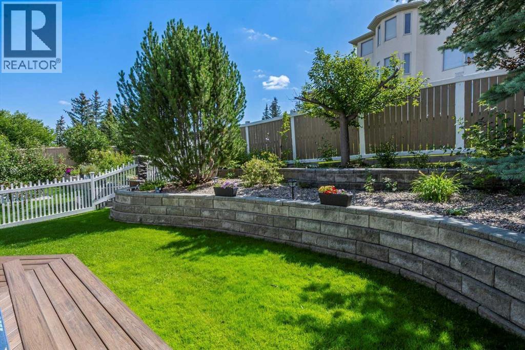 Single Family House for Sale in  Edgebrook Drive NW Edgemont Calgary 