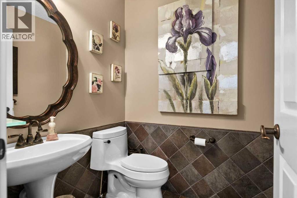 Single Family House for Sale in  Edgebrook Drive NW Edgemont Calgary 