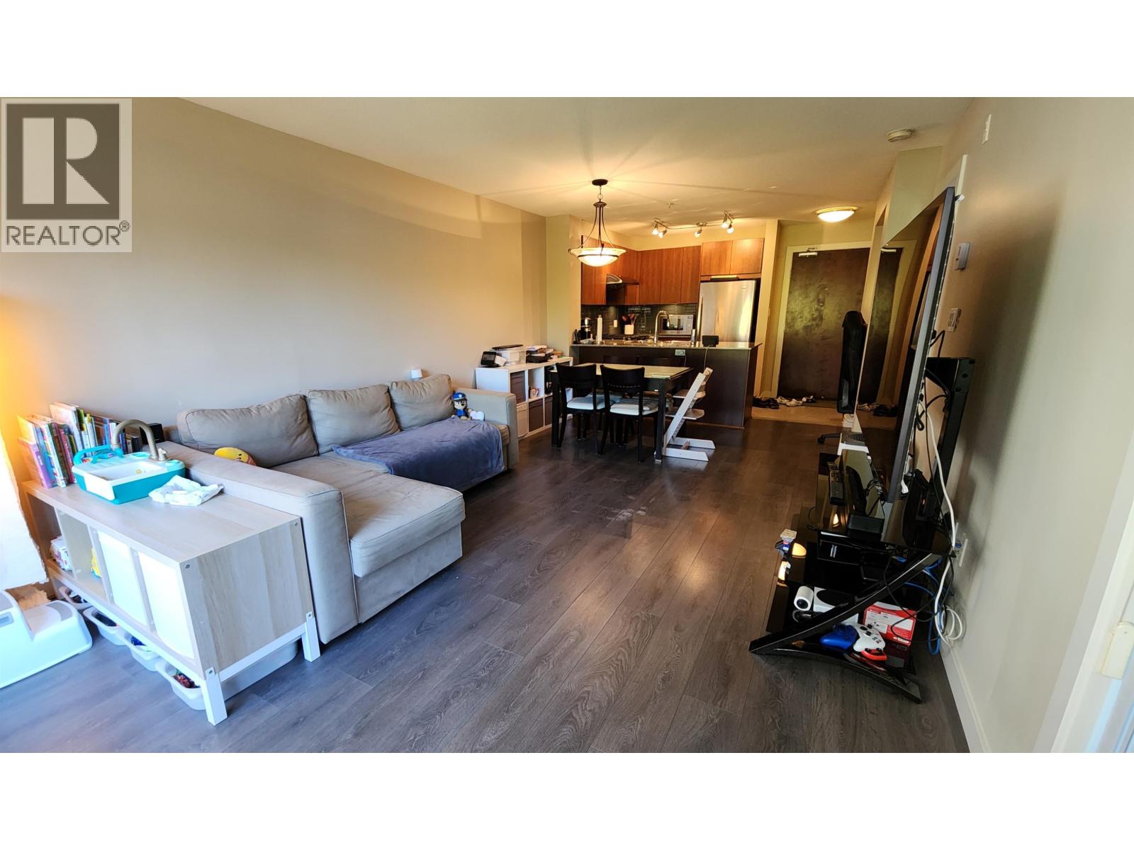 Photo 3 of 106 5889 Irmin Street, Burnaby BC