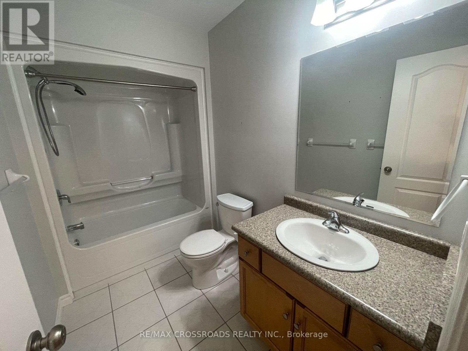 Photo 15 of 60 165 Terraview Crescent, Guelph ON