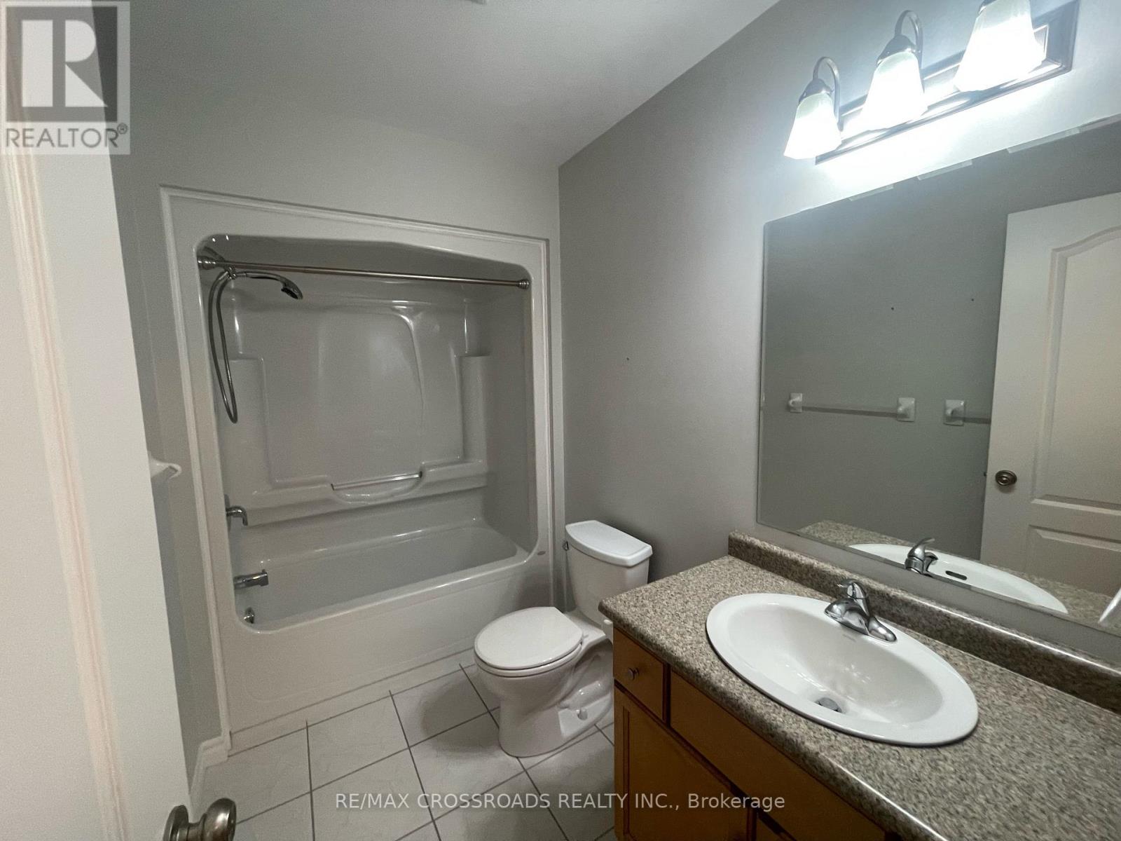 Photo 16 of 60 165 Terraview Crescent, Guelph ON