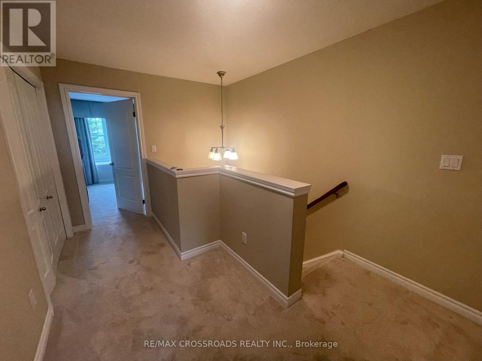 Photo 9 of 60 165 Terraview Crescent, Guelph ON