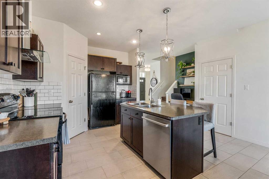 Photo 9 of 919 Keystone Meadows W, Lethbridge AB