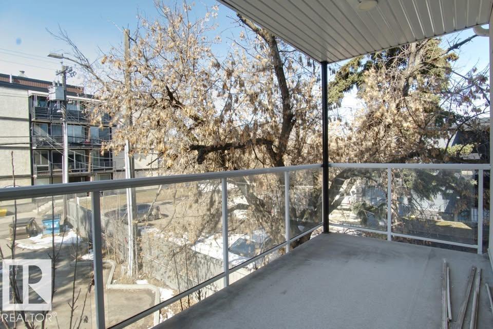 Photo 4 of 202 10736 116 St Nw, Edmonton AB