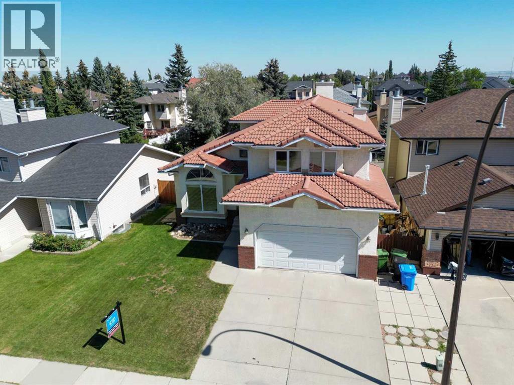 Single Family House for Sale in  Edgebrook Close NW Edgemont Calgary 