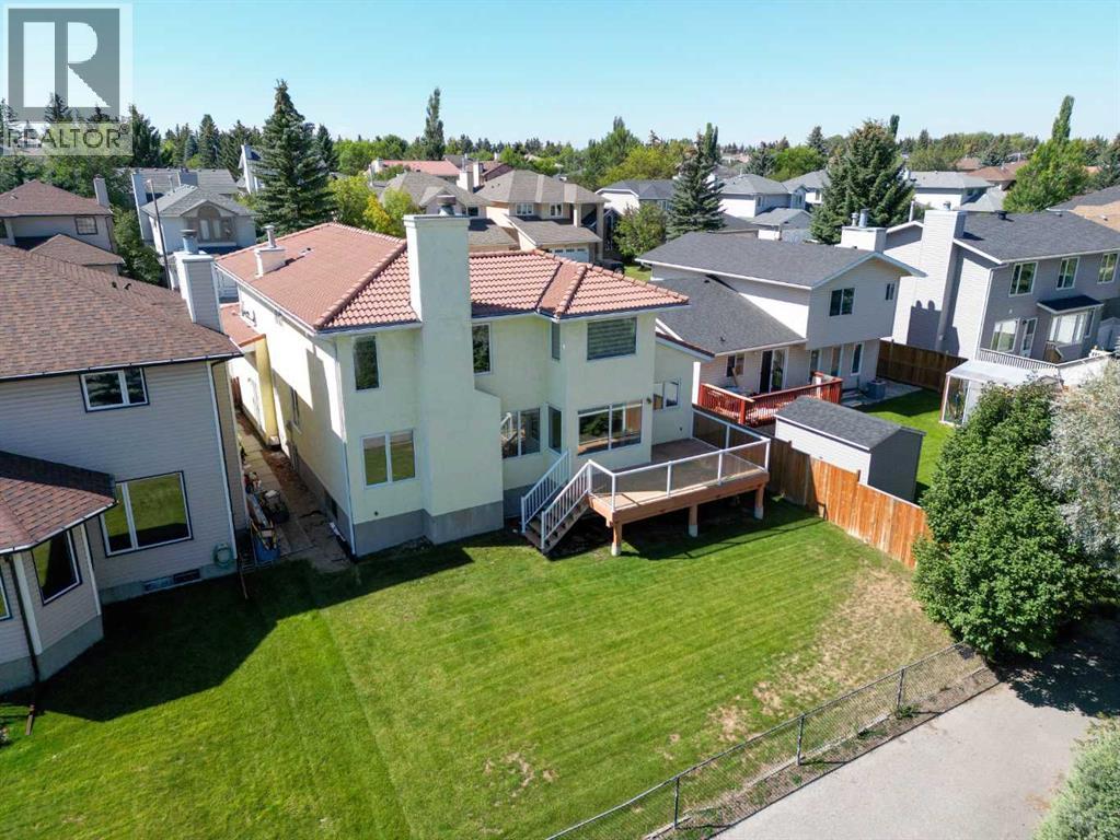 Single Family House for Sale in  Edgebrook Close NW Edgemont Calgary 