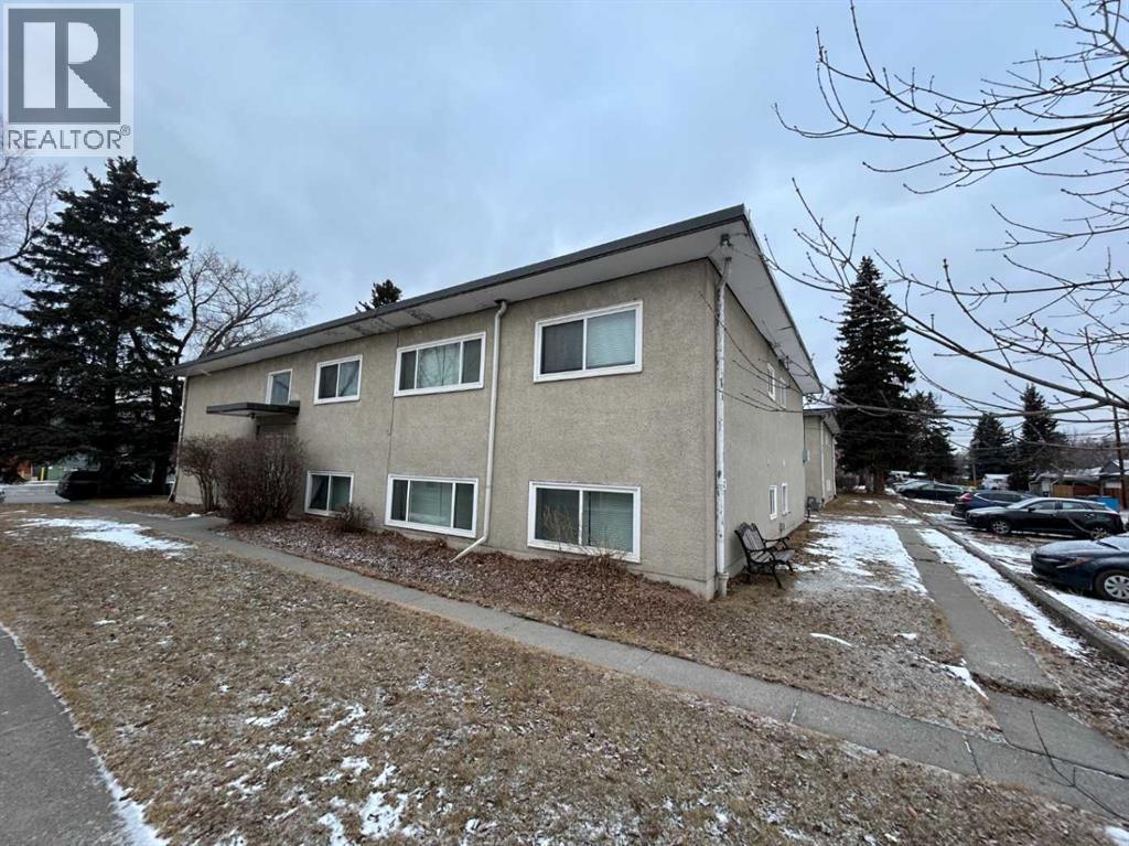 Multi-family House for Sale in / Brentwood Boulevard NW Brentwood Calgary 