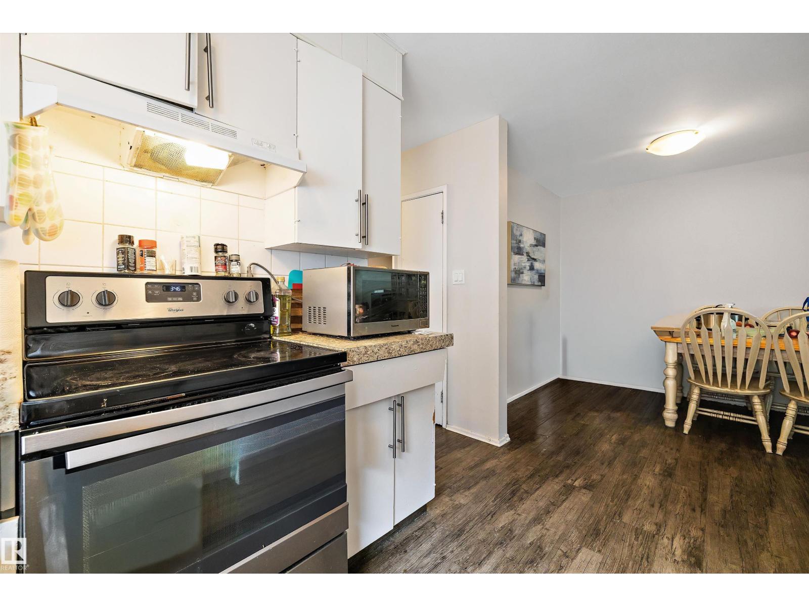 Photo 9 of 11540 123 St Nw, Edmonton AB