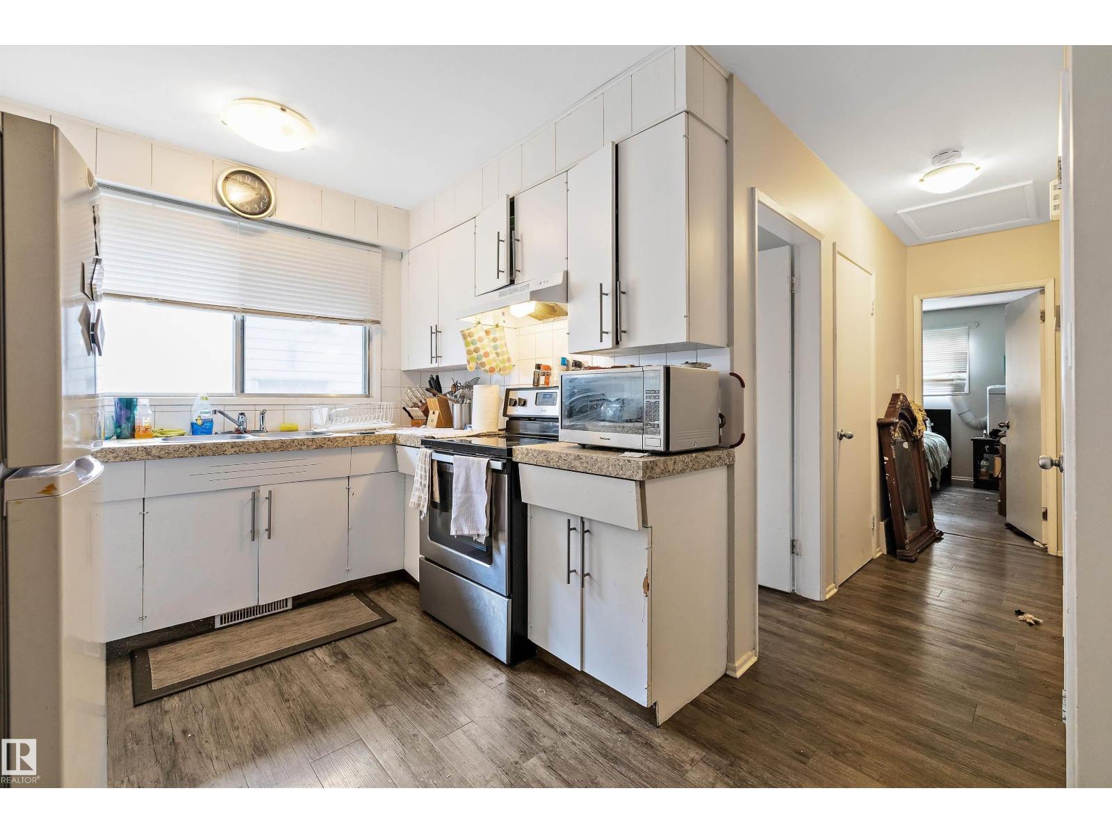 Photo 7 of 11540 123 St Nw, Edmonton AB