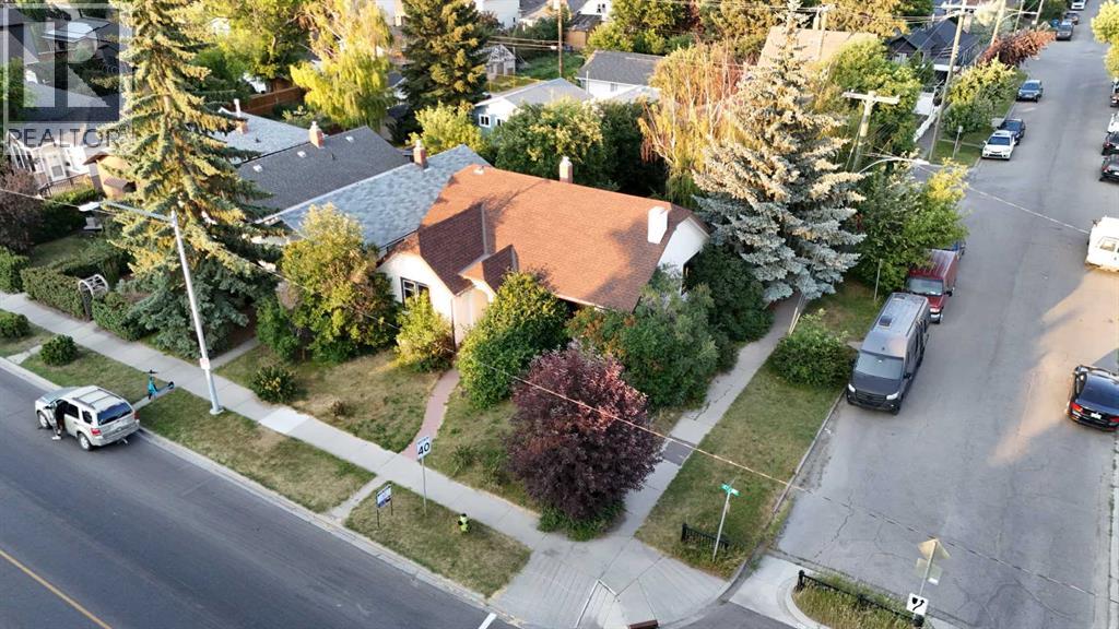 1402 4 Street NW, Calgary, Alberta