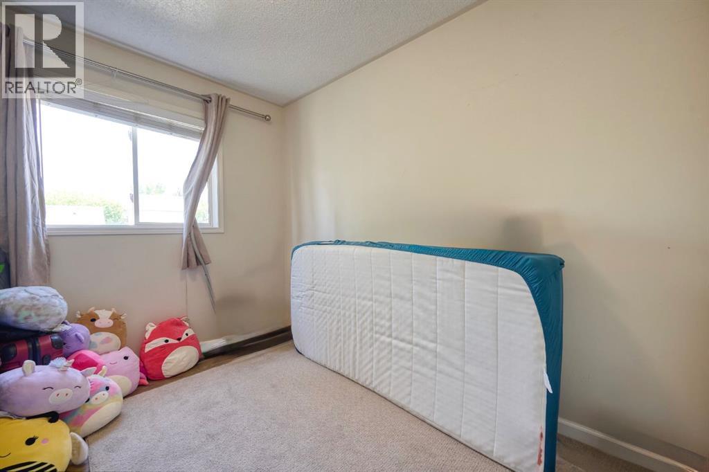 Single Family House Bi-level for Sale in  Hidden Valley Drive NW Hidden Valley Calgary 