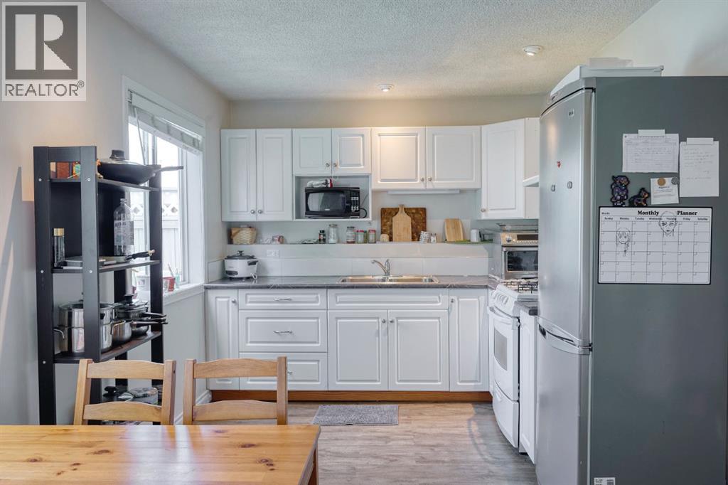 Single Family House Bi-level for Sale in  Hidden Valley Drive NW Hidden Valley Calgary 
