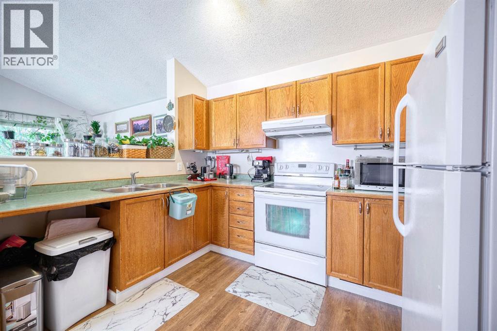 Single Family House Bi-level for Sale in  Hidden Valley Drive NW Hidden Valley Calgary 