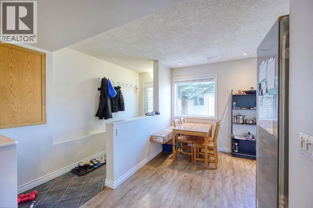 Single Family House Bi-level for Sale in  Hidden Valley Drive NW Hidden Valley Calgary 