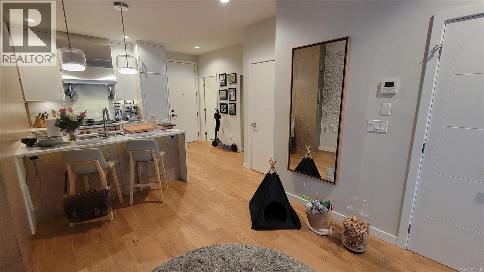 Single Family House for Sale in   Fort St Bellewood Park Victoria 