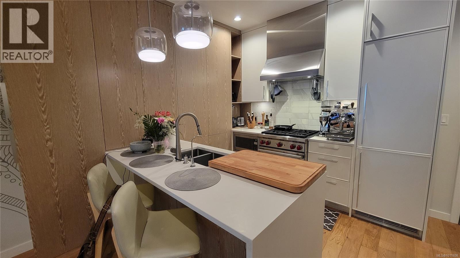 Single Family House for Sale in   Fort St Bellewood Park Victoria 
