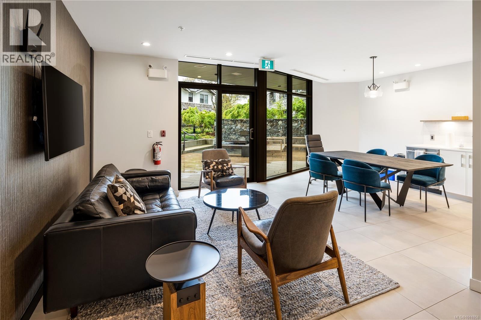Single Family House for Sale in   Fort St Bellewood Park Victoria 