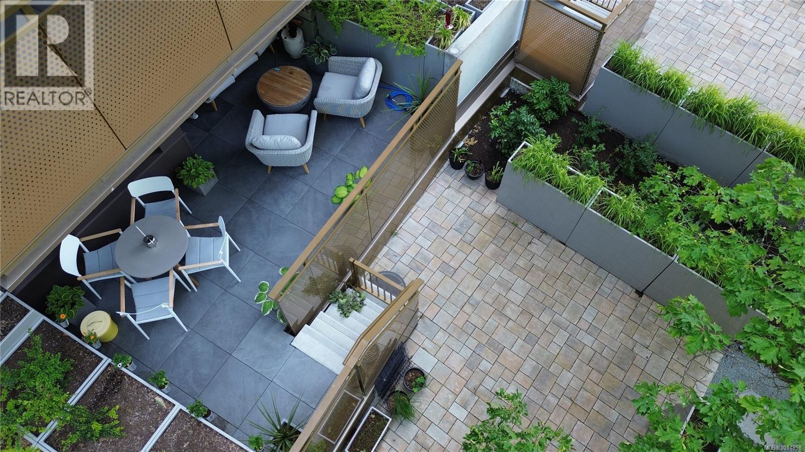 Single Family House for Sale in   Fort St Bellewood Park Victoria 