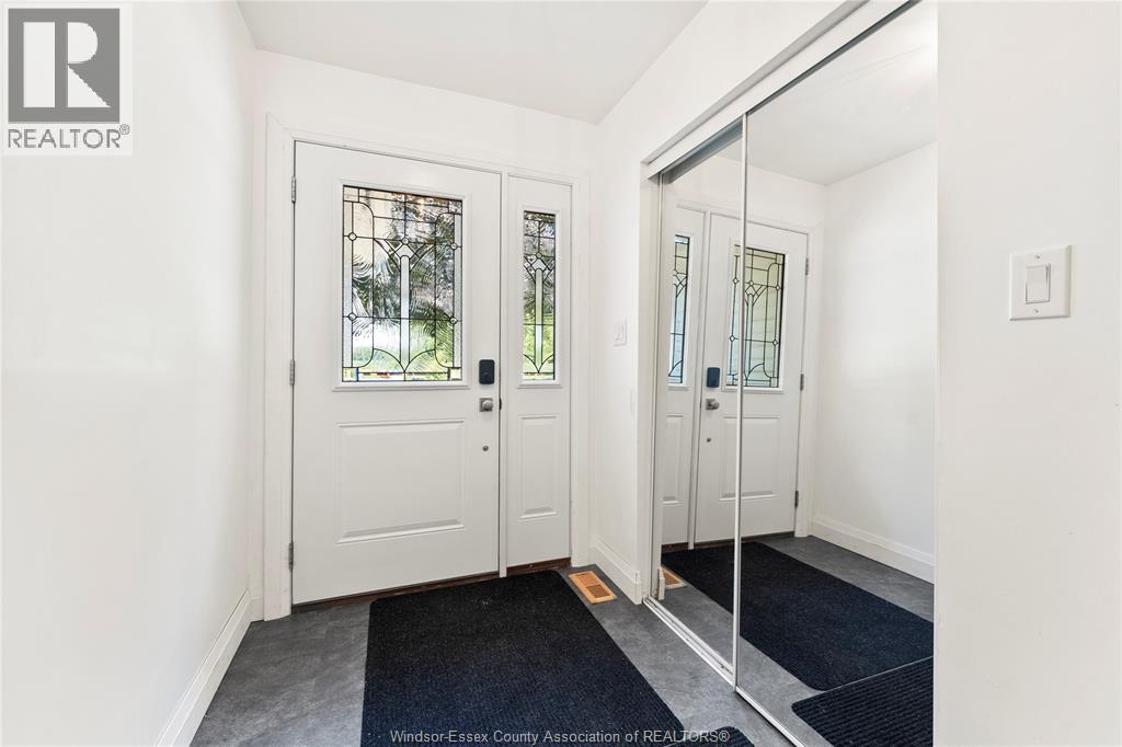 Photo 5 of 145 County Rd 50 W, Harrow ON