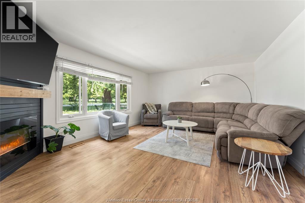 Photo 7 of 145 County Rd 50 W, Harrow ON