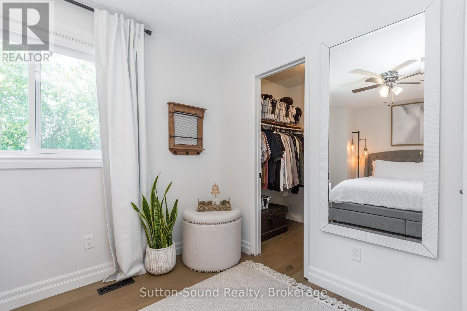 Photo 27 of 1926 Applewood Avenue, Innisfil ON