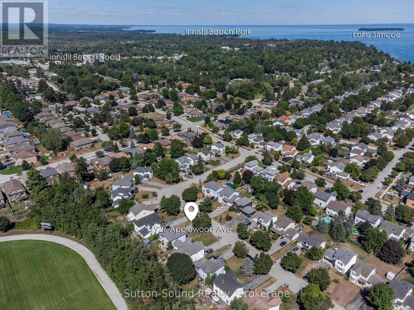 Photo 40 of 1926 Applewood Avenue, Innisfil ON