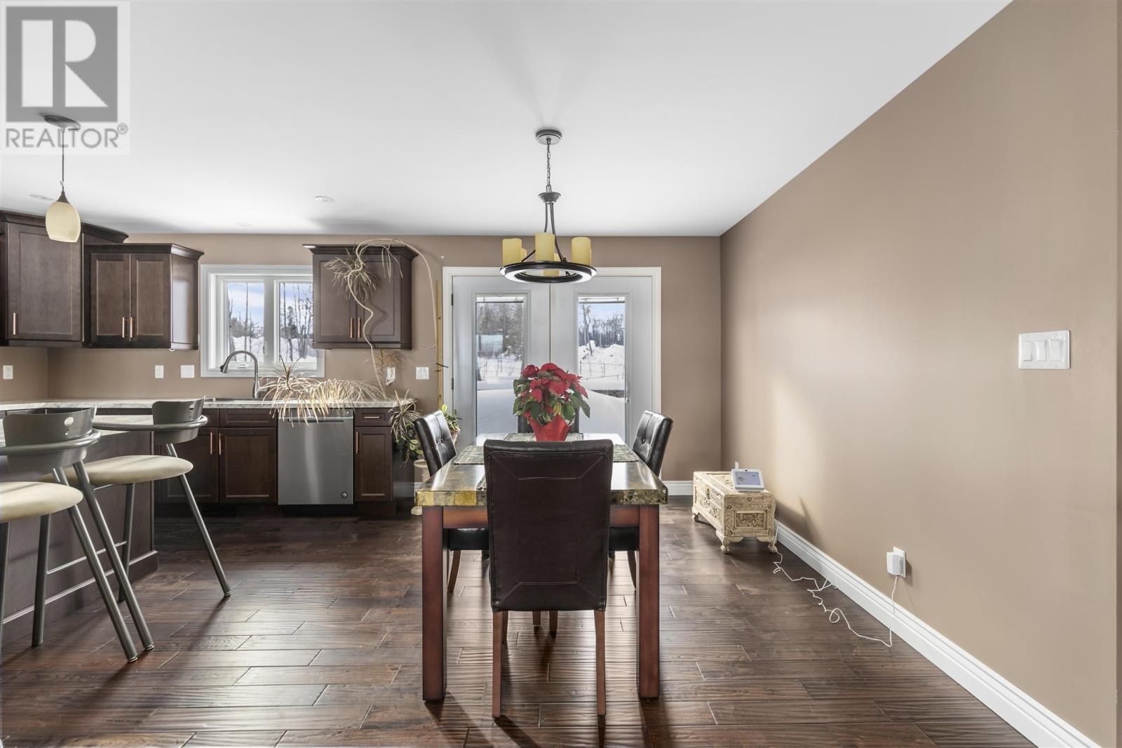 Photo 10 of 39 Saddle Cres, Sault Ste Marie ON
