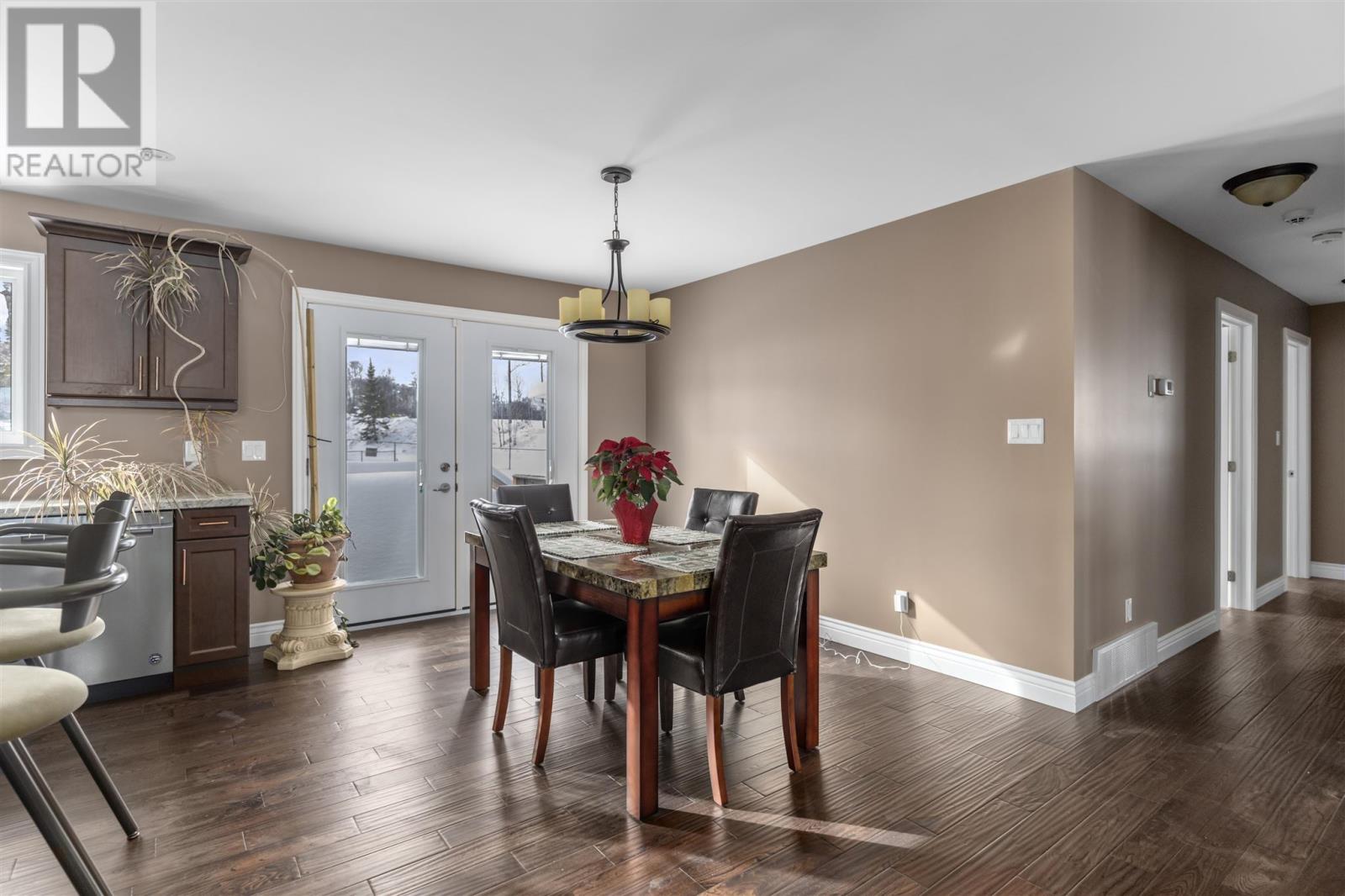 Photo 11 of 39 Saddle Cres, Sault Ste Marie ON