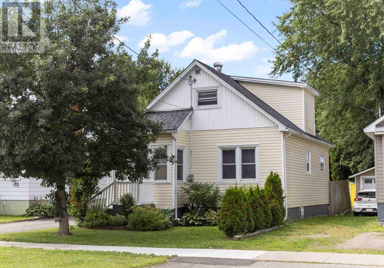 Photo 1 of 615 Sherbourne St, Sault Ste Marie ON