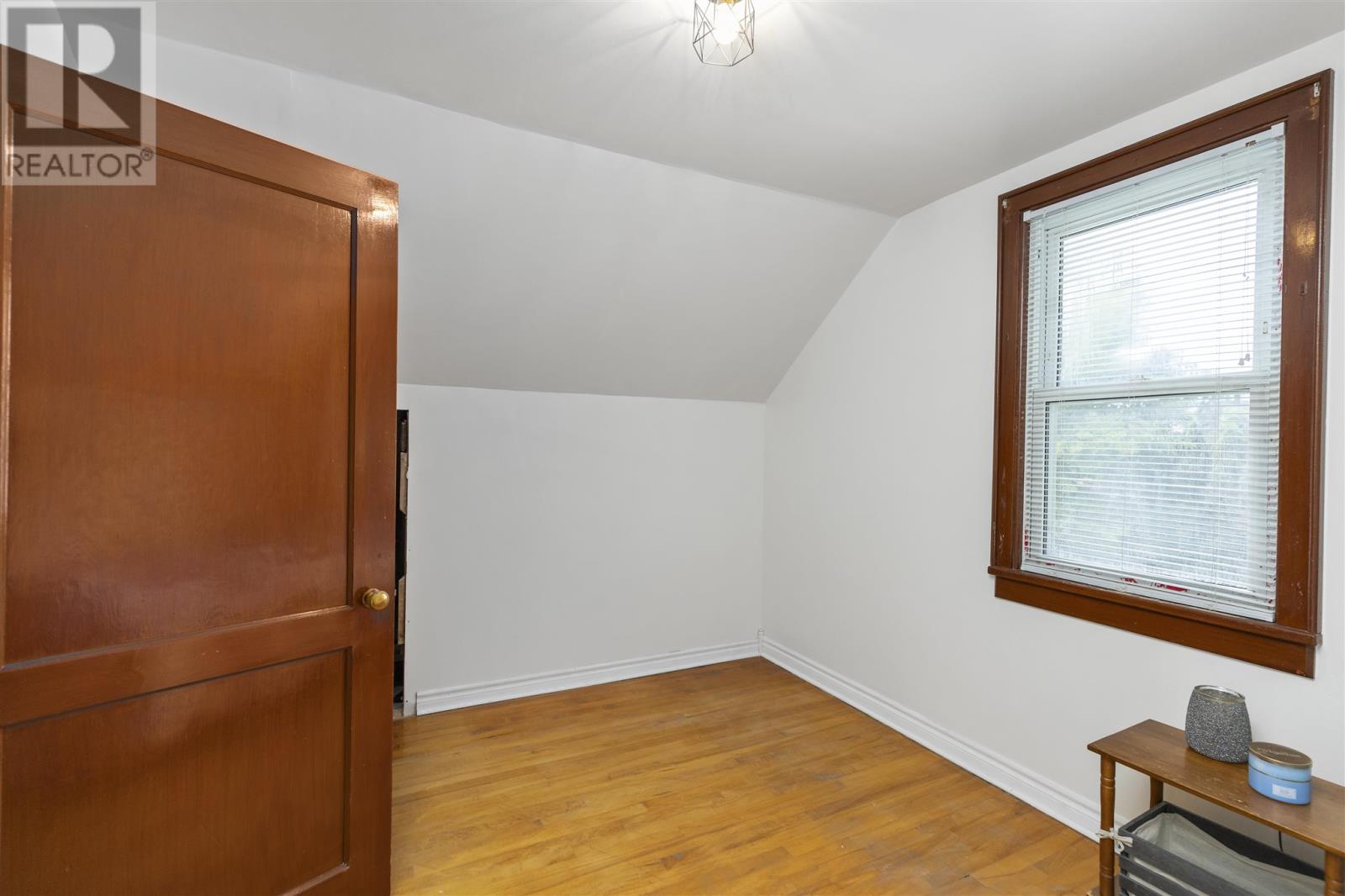 Photo 17 of 615 Sherbourne St, Sault Ste Marie ON