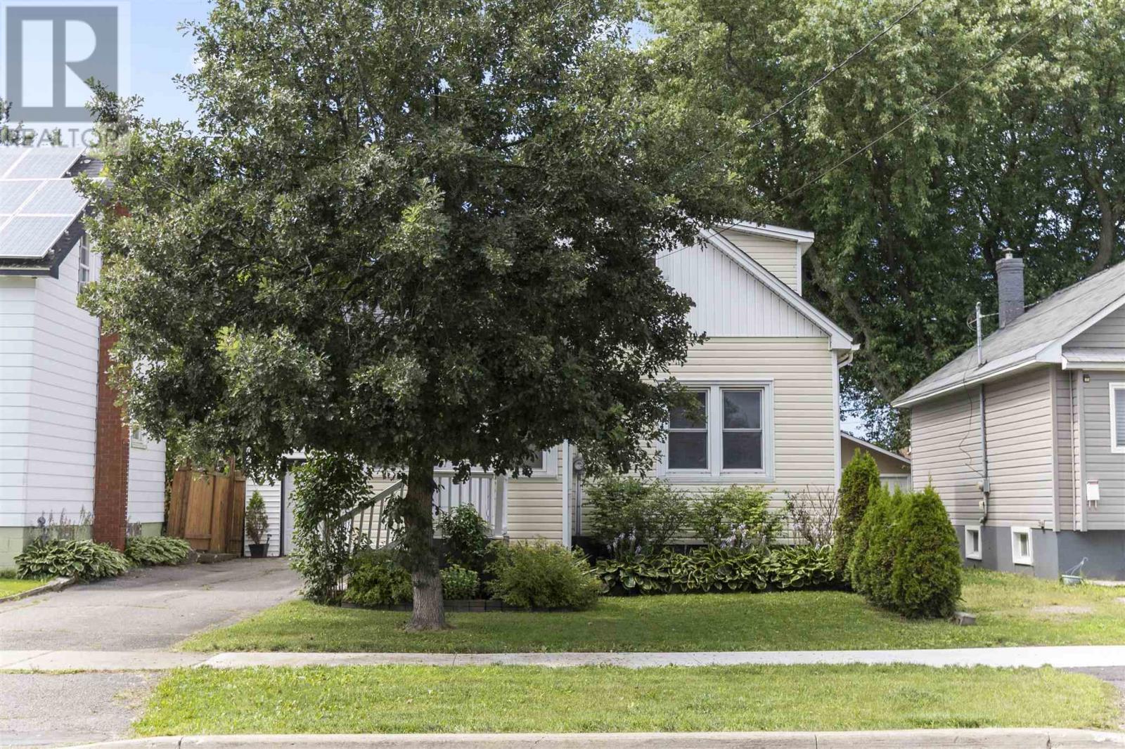 Photo 28 of 615 Sherbourne St, Sault Ste Marie ON