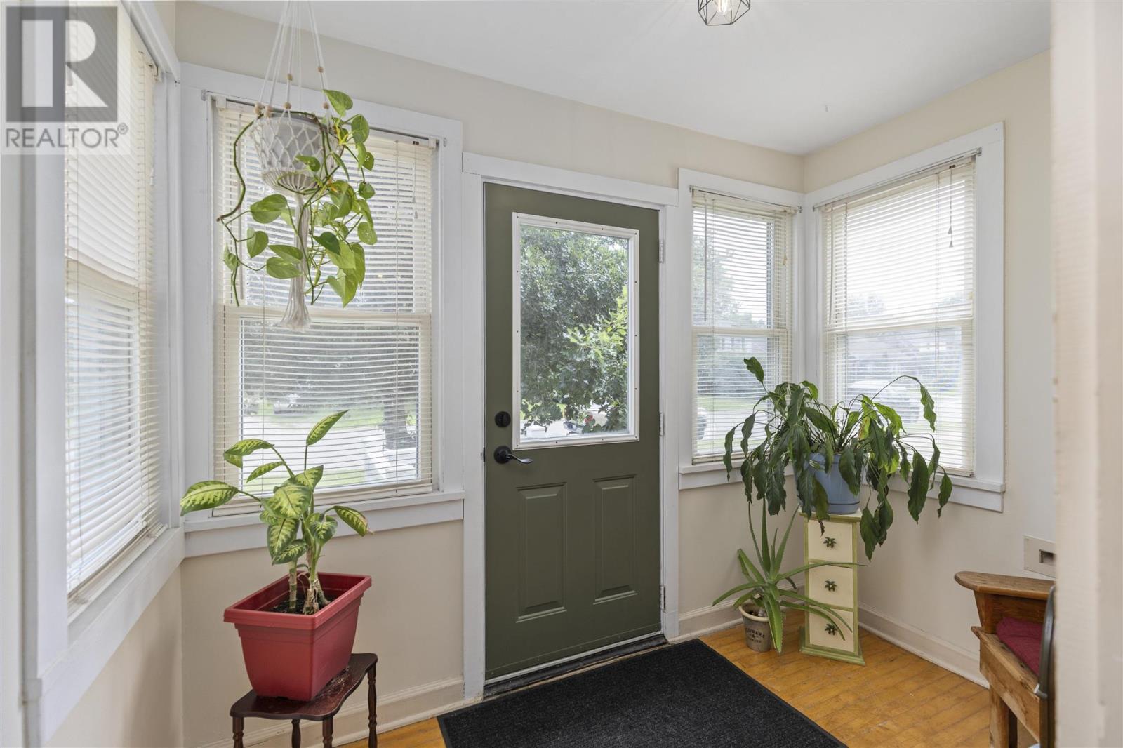 Photo 4 of 615 Sherbourne St, Sault Ste Marie ON