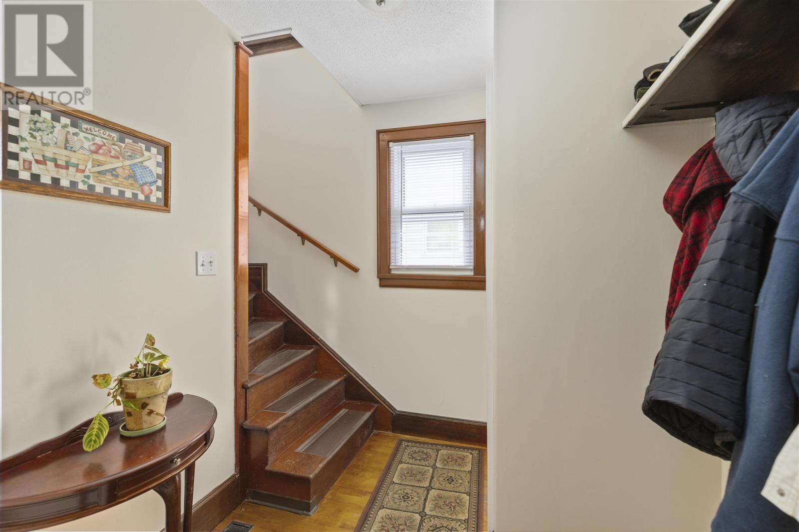 Photo 5 of 615 Sherbourne St, Sault Ste Marie ON